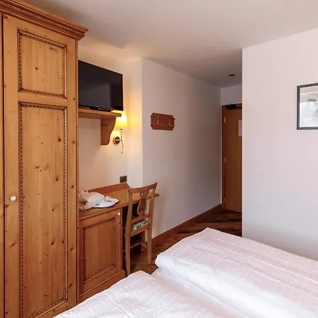 Hotel Belvedere 3*